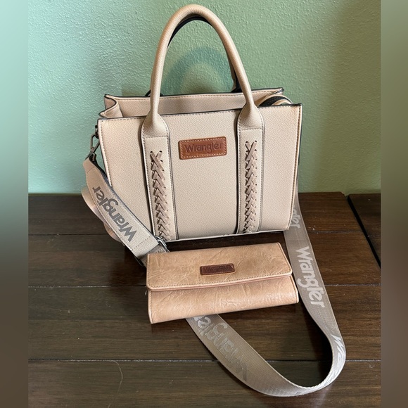 Wrangler Handbags - Wrangler Cream Handbag Set with Detachable Logo Strap and Matching Wallet